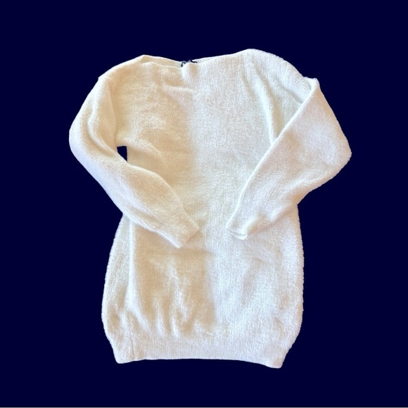 Forever 21 Cozy White Sweater dress - Picture 3 of 8